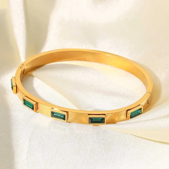 18K Gold Plated Bangle Bracelet*Emerald Green Zircon Baguette Tennis Bracelet*J - Picture 4 of 6
